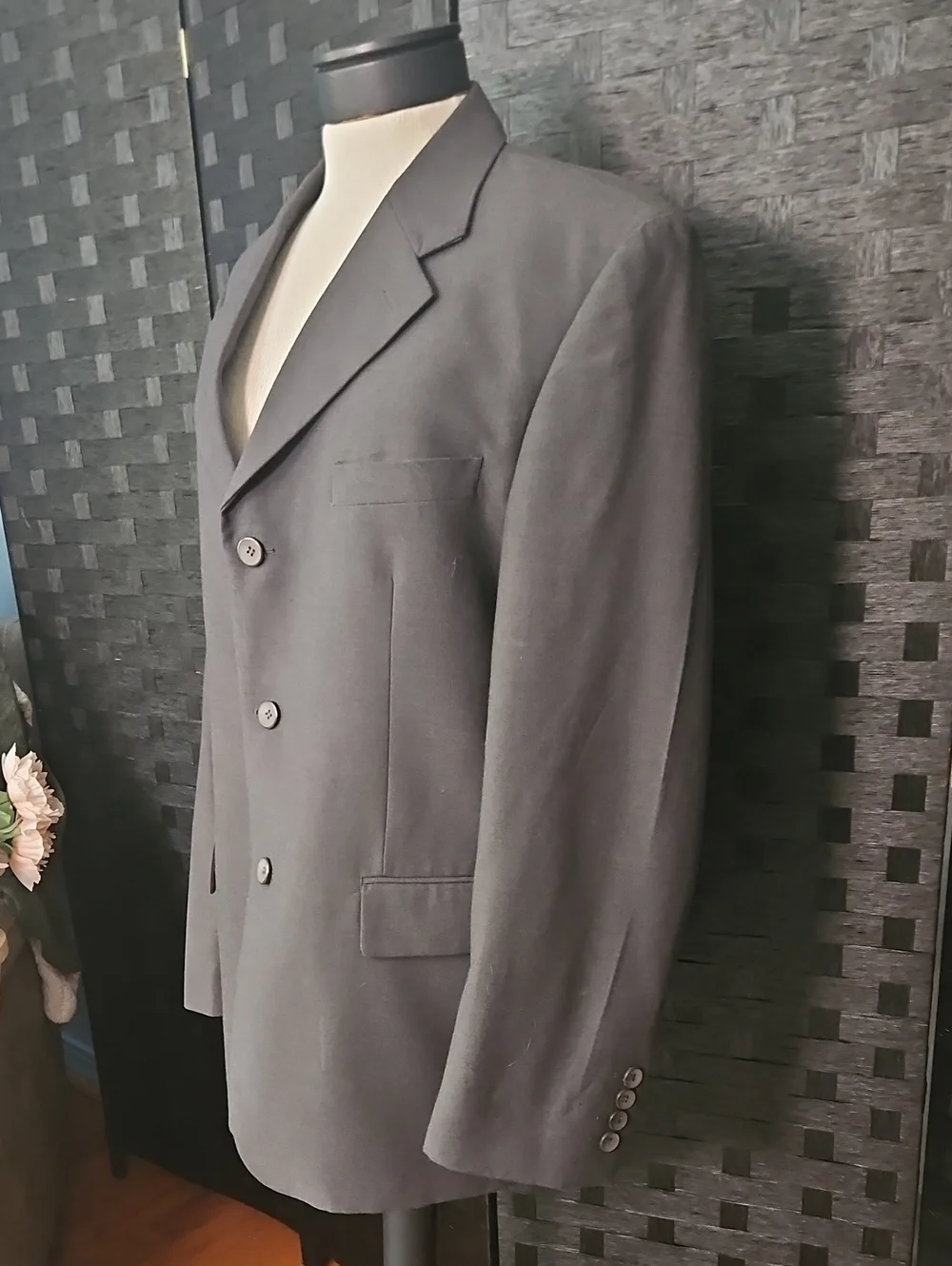 United Men's Classic Charcoal Gray Single-Breasted Blazer 44R